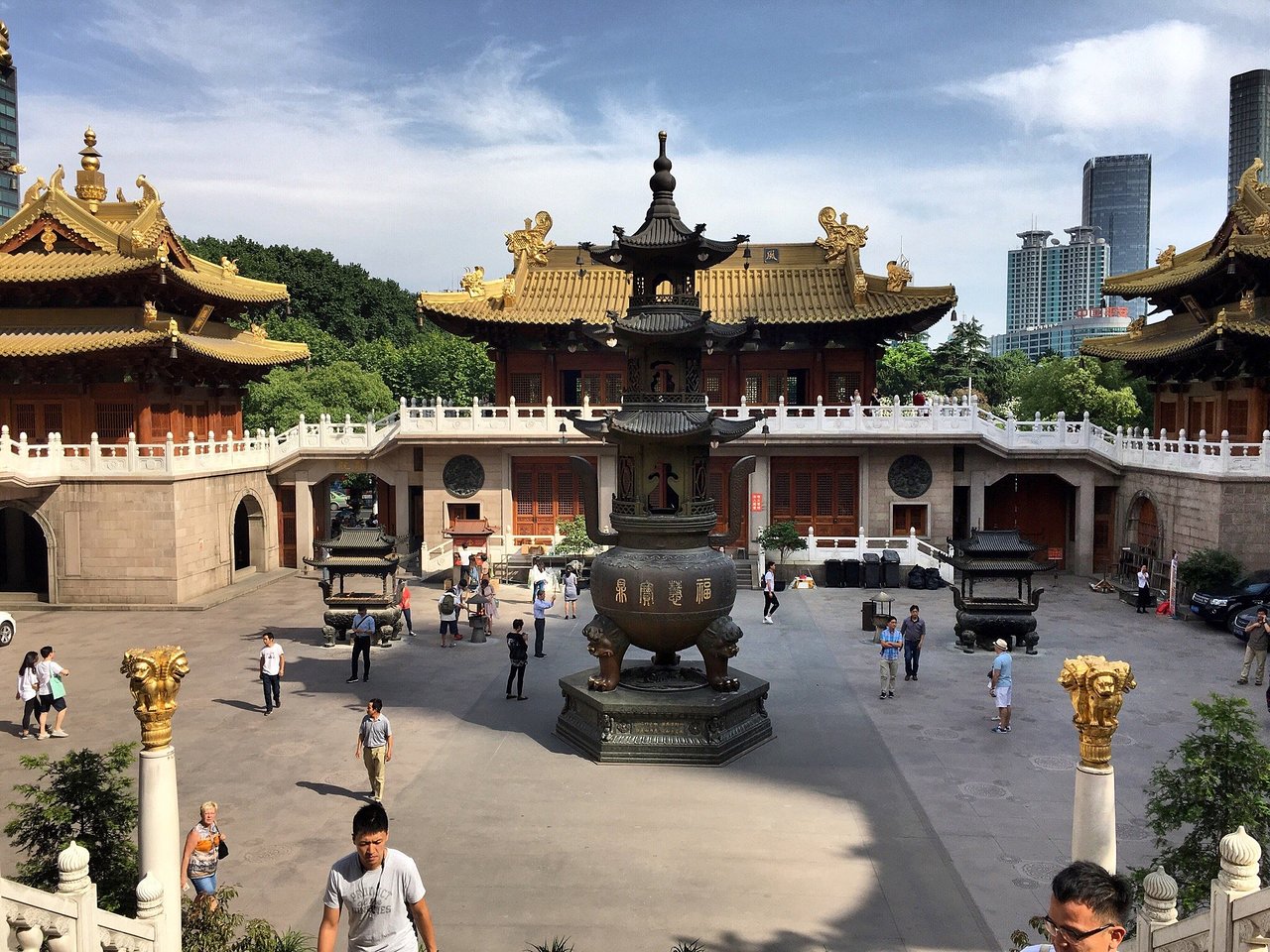 Which Shanghai Back Garden Spa Shuimo offers the top experience? Compare local spots now.