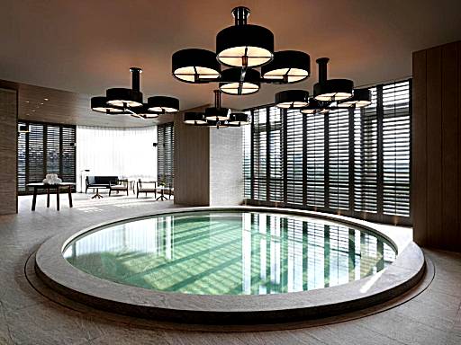 Which Shenzhen hotels provide guest rooms with a sauna? Your ultimate guide awaits.