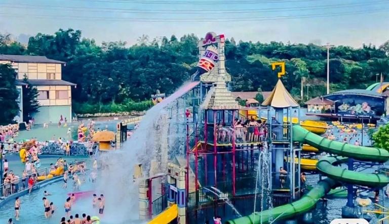 Curious about Whats inside a Shenzhen water club? Here is a simple guide to their offerings.
