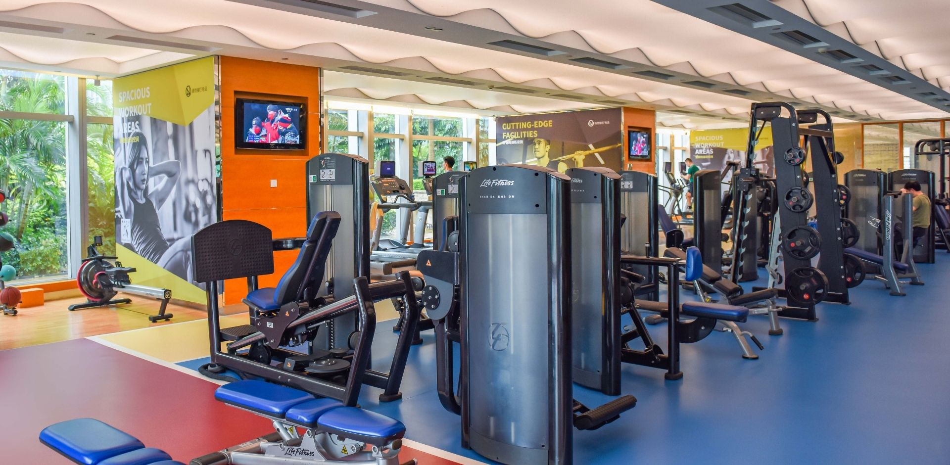 How to choose good leisure clubs near Futian Shenzhen? Follow this simple guide to find your comfort zone.